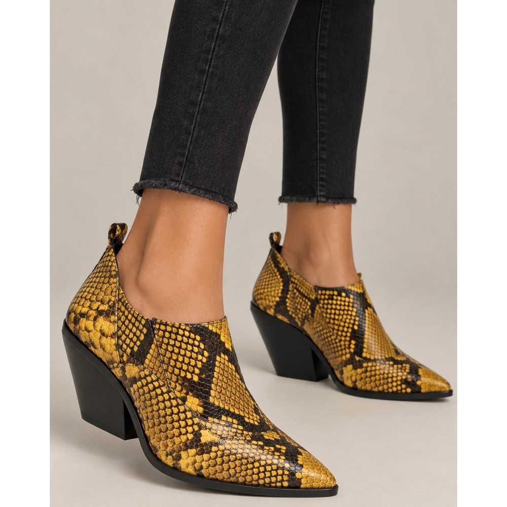 Vince Camuto Yellow Snakeskin Embossed Leather Pointed Toe Shooties Ankle Boots